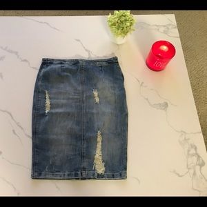 Zara jeans skinny skirt.